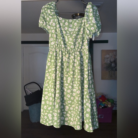 Summer green floral print with super cute sleeves very light and fresh size m - Picture 6 of 7